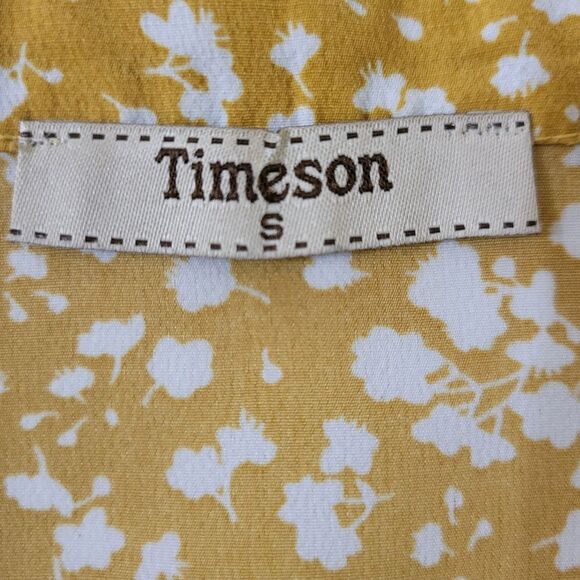 Timeson Women's V-Neck Short Sleeve Curved Hem Floral Chiffon Blouse - Picture 6 of 15